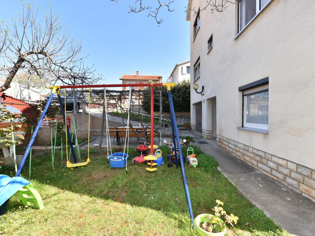 Traditional Apartment In Zadar With Garden Номер фото